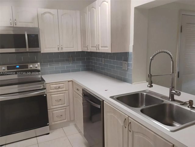 5 of 19 - 11249 Sw 169th Street #v4831, Miami, FL