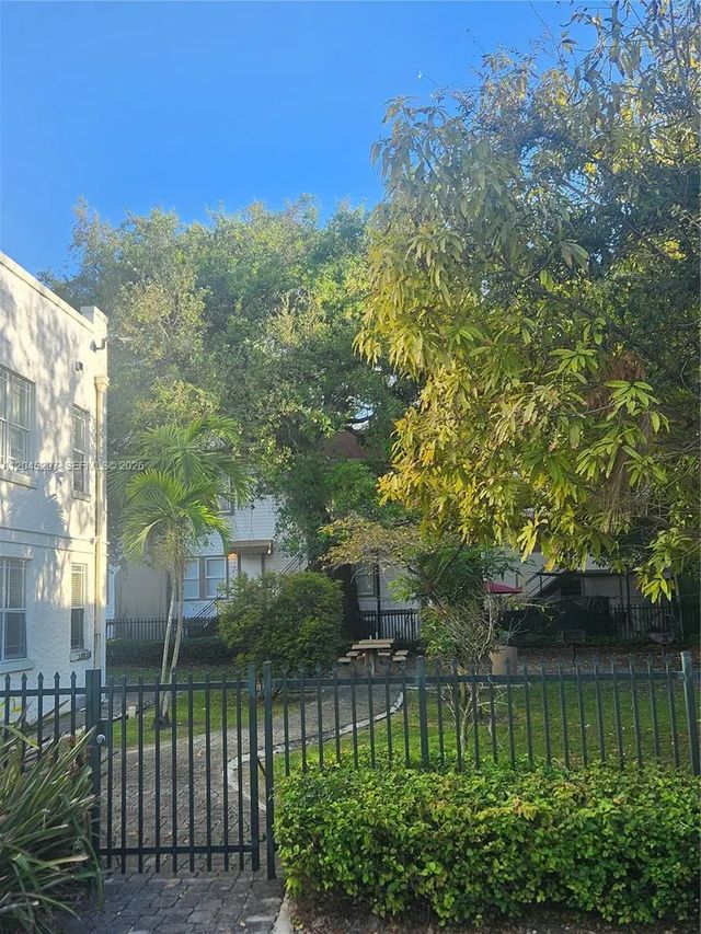 5 of 6 - 412 Nw 4th Street, Miami, FL