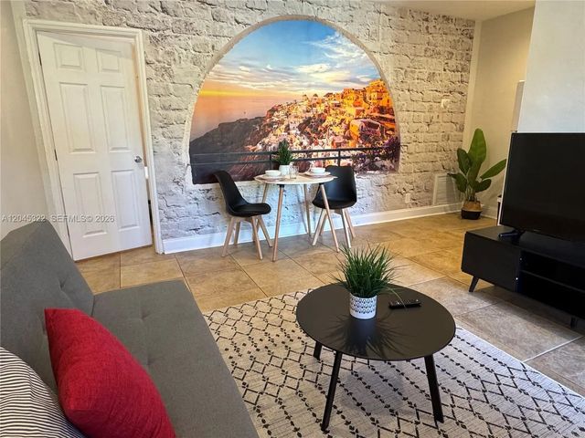 5 of 25 - 620 Sw 7th Street #1-6, Fort Lauderdale, FL