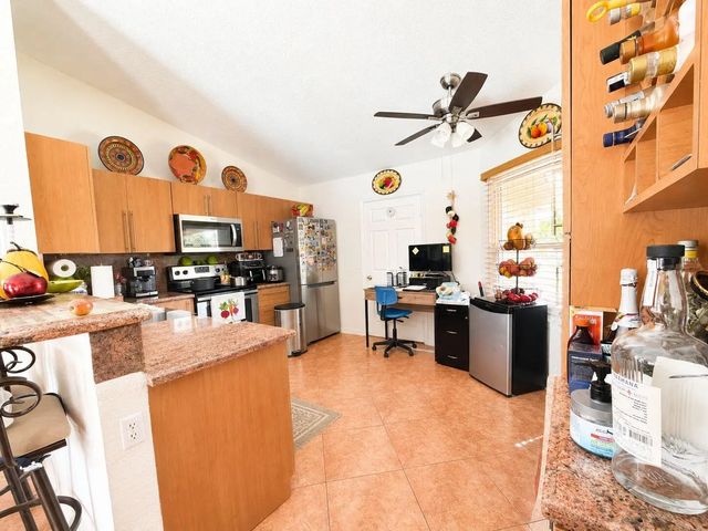 2 of 18 - 5202 El Claro Circle, West Palm Beach, FL