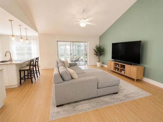 2 of 11 - 338 Mantis Loop, , FL