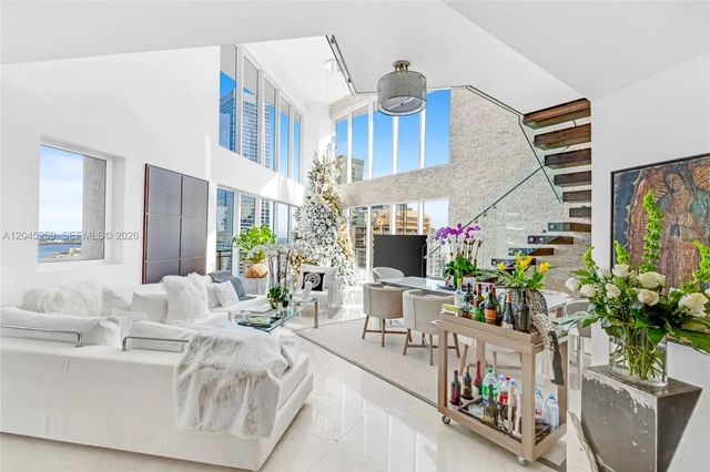 60 Sw 13th Street #3200, Miami