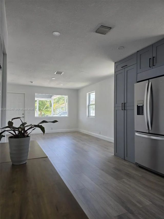 3 of 26 - 719 21st Street, West Palm Beach, FL