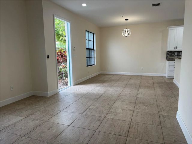 5 of 47 - 749 Sw 3rd Avenue, Pompano Beach, FL