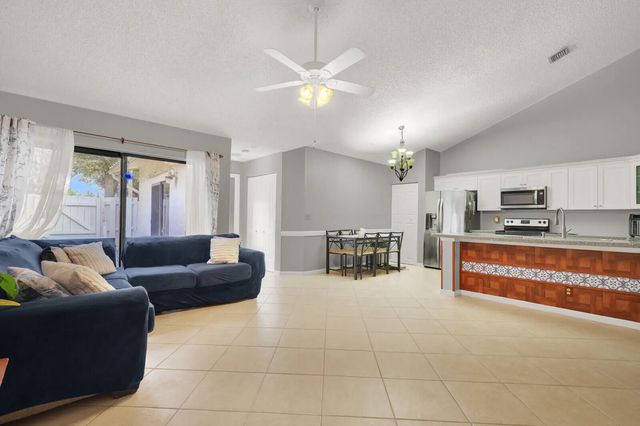 5 of 25 - 8850 Ranta Court #d, Boynton Beach, FL