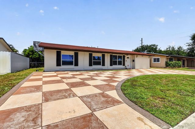 2 of 22 - 2220 N 47th Avenue, Hollywood, FL