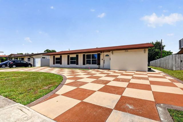 3 of 22 - 2220 N 47th Avenue, Hollywood, FL