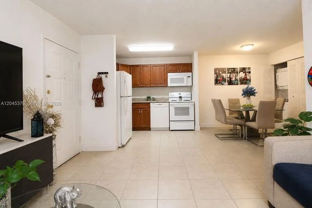 4 of 17 - 7090 Nw 179th Street #108, Hialeah, FL