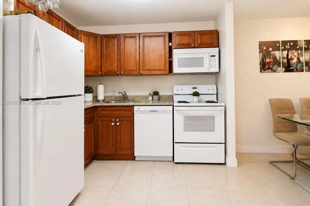 5 of 17 - 7090 Nw 179th Street #108, Hialeah, FL