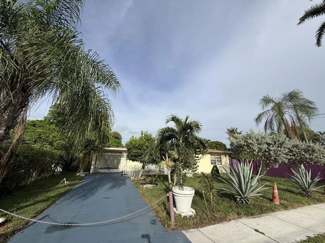 5 of 39 - 124 Nw 45th Avenue, Plantation, FL