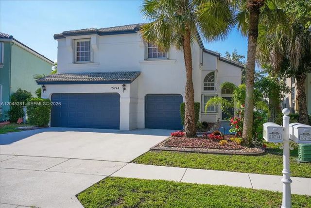 4 of 38 - 15714 Nw 10th Street, Pembroke Pines, FL