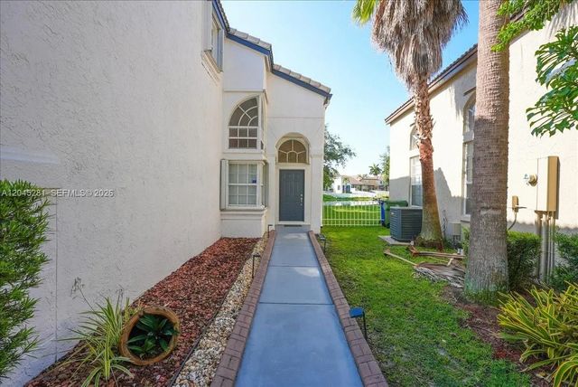 5 of 38 - 15714 Nw 10th Street, Pembroke Pines, FL