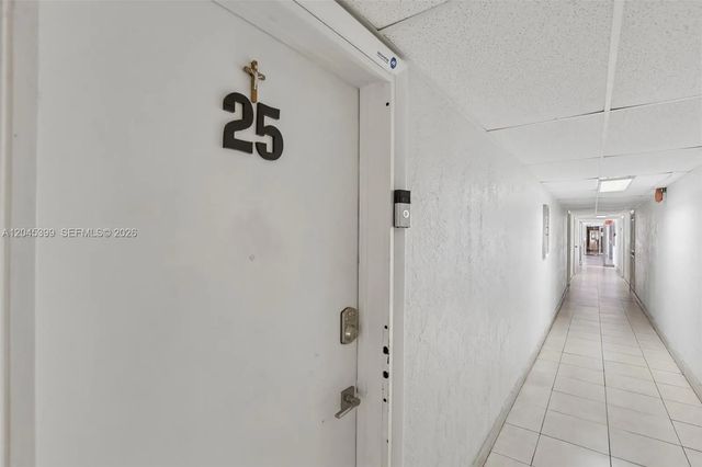 3 of 28 - 1300 W 53rd Street #25, Hialeah, FL