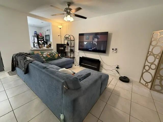 5 of 21 - 561 Ne 5th Way, Florida City, FL