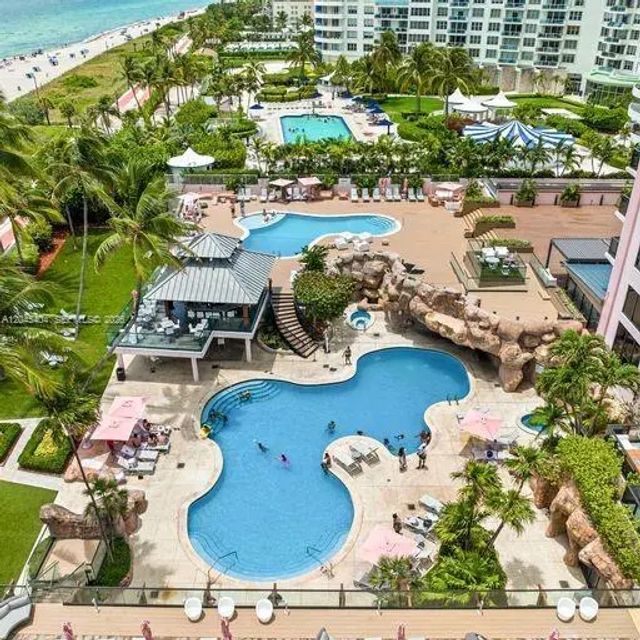 2 of 35 - 5225 Collins Avenue #1117, Miami Beach, FL