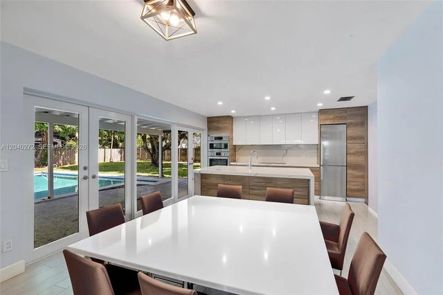 5 of 19 - 8265 Sw 149th Drive, Palmetto Bay, FL