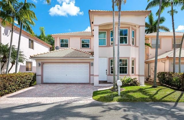 2 of 26 - 208 Se 15th Street, Dania Beach, FL