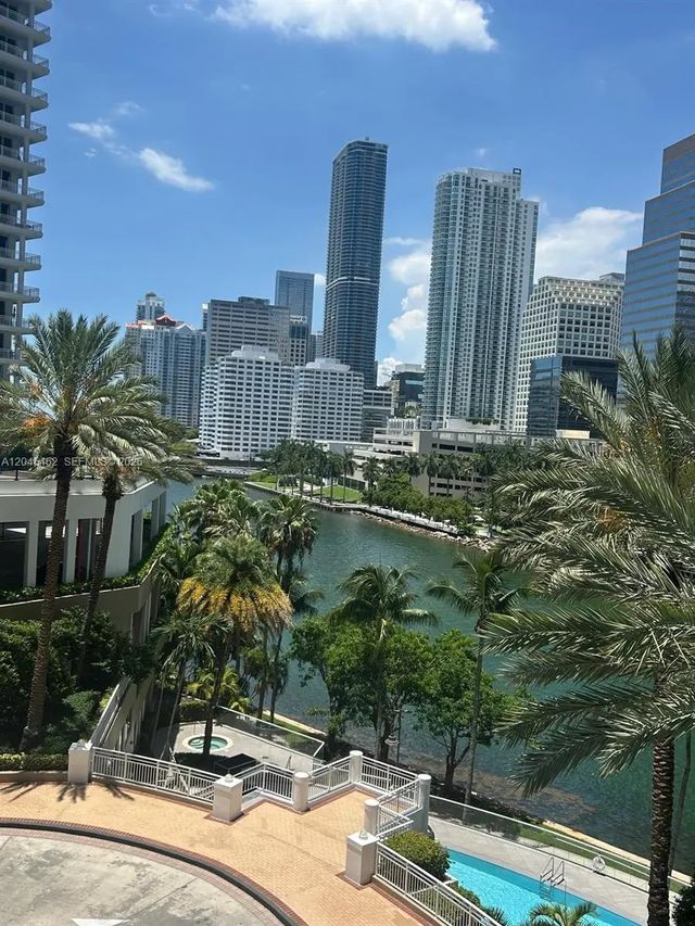 3 of 19 - 901 Brickell Key Boulevard #702, Miami, FL