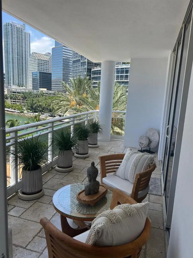4 of 19 - 901 Brickell Key Boulevard #702, Miami, FL