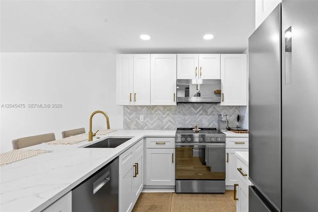 301 N Ocean Boulevard #302, Pompano Beach