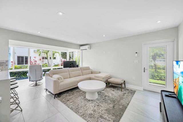 5 of 23 - 425 Bayshore Drive #15, Fort Lauderdale, FL