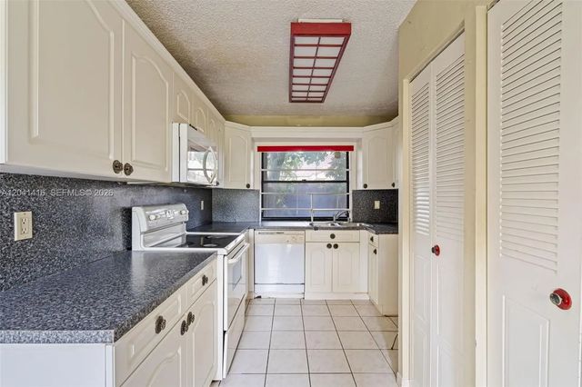 4 of 44 - 6233 Nw 170th Terrace, Miami, FL