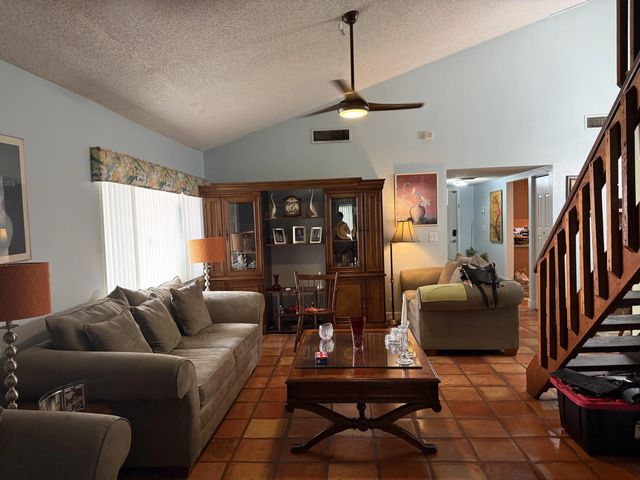 3 of 8 - 6008 Nw 1st Street, Margate, FL