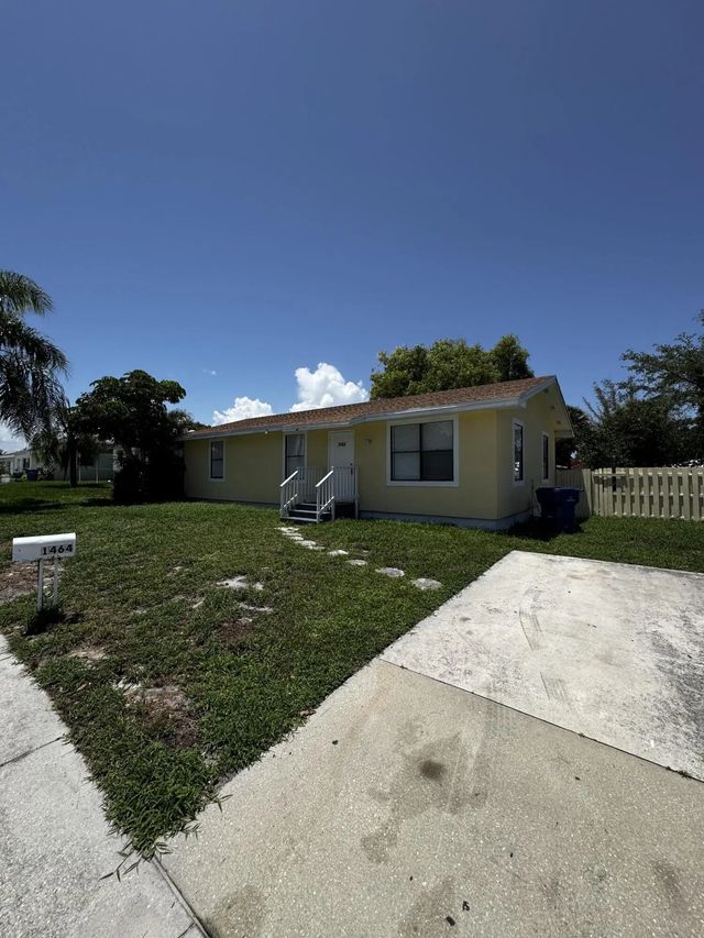 1464 W 32nd Street, Riviera Beach