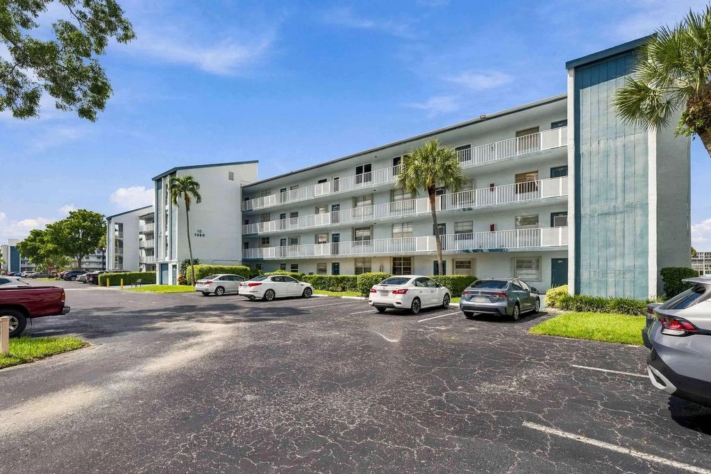 7680 Nw 18th Street #406, Margate