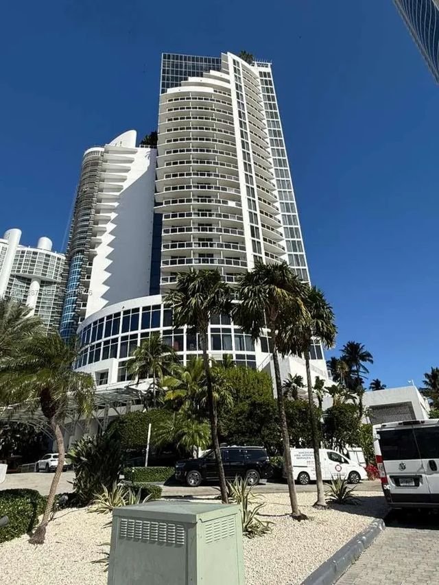 3 of 26 - 18001 Collins Avenue #1006, Sunny Isles Beach, FL