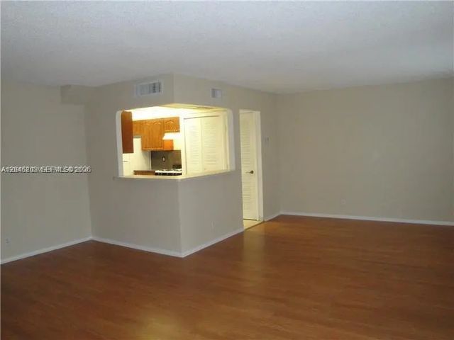 3 of 9 - 18111 Nw 68th Avenue #i208, Hialeah, FL