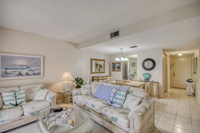 5 of 18 - 18081 Se Country Club Drive #26, Jupiter, FL