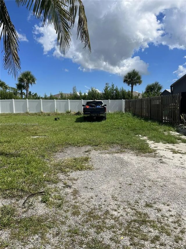 2 of 3 - 5754 Se Green Lane, Stuart, FL