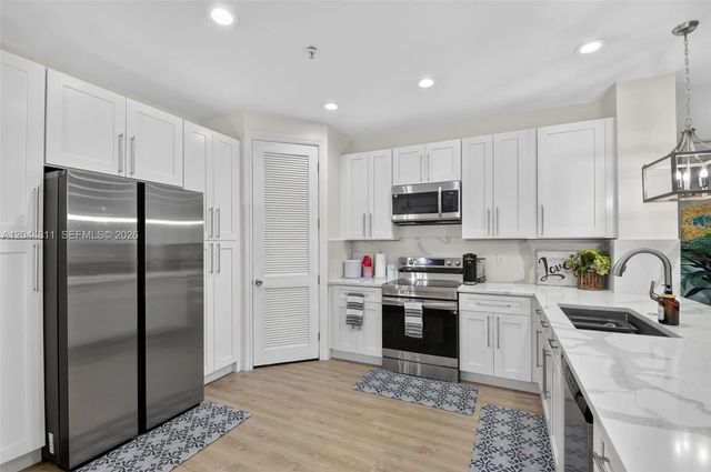 4 of 58 - 810 N 3rd Avenue N #76, Lake Worth, FL