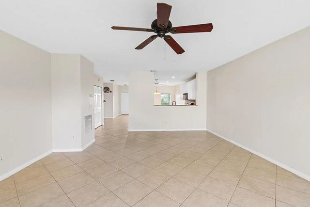 5 of 32 - 2127 Se Wild Meadow Circle, Port St. Lucie, FL