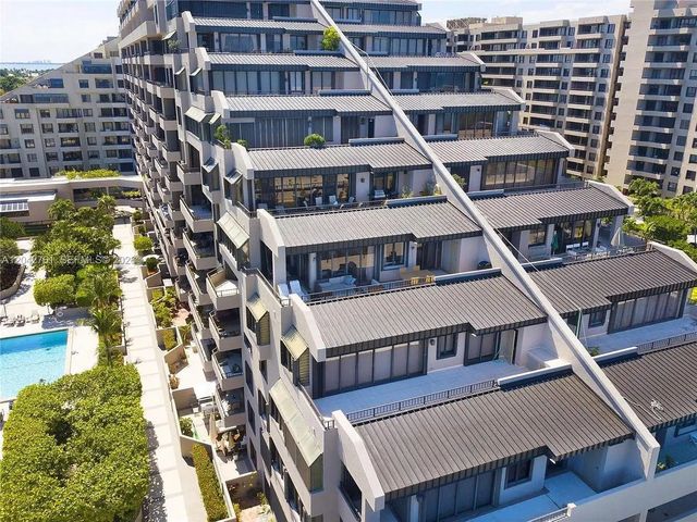 4 of 39 - 201 Crandon Boulevard #643, Key Biscayne, FL