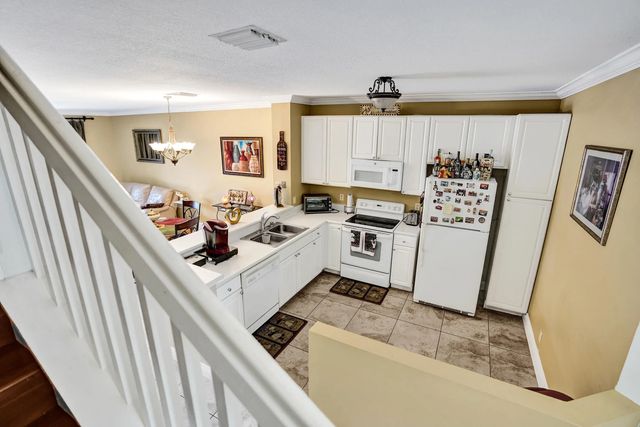 4 of 28 - 9664 Porta Leona Lane, Boynton Beach, FL