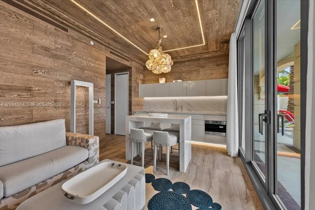 4 of 24 - 17975 Collins Avenue #bc#2, Sunny Isles Beach, FL