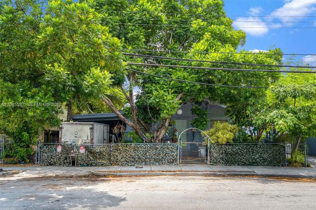 210 Sw 13th Avenue, Miami