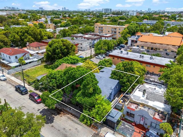3 of 13 - 210 Sw 13th Avenue, Miami, FL