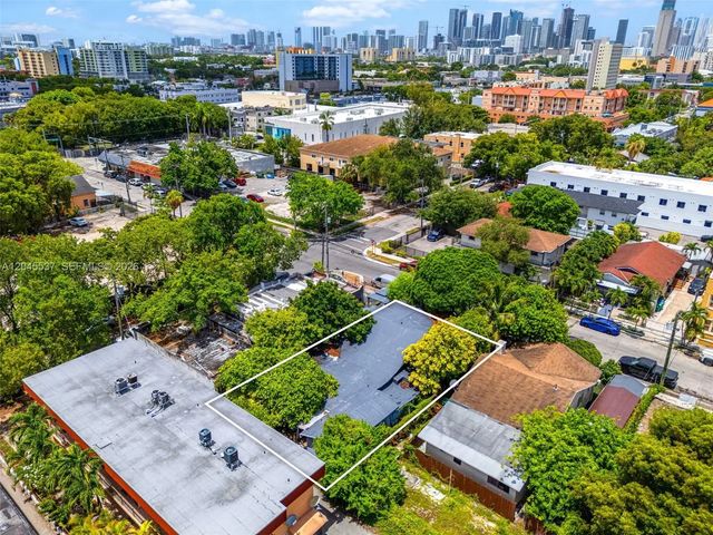 4 of 13 - 210 Sw 13th Avenue, Miami, FL