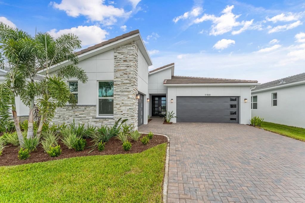 11968 Sw Pantone Street, Port St. Lucie