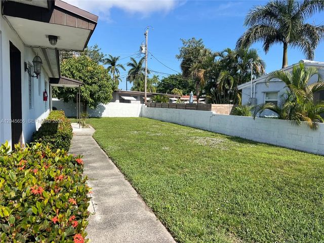 2 of 19 - 809 Ne 2nd Street #12, Hallandale Beach, FL