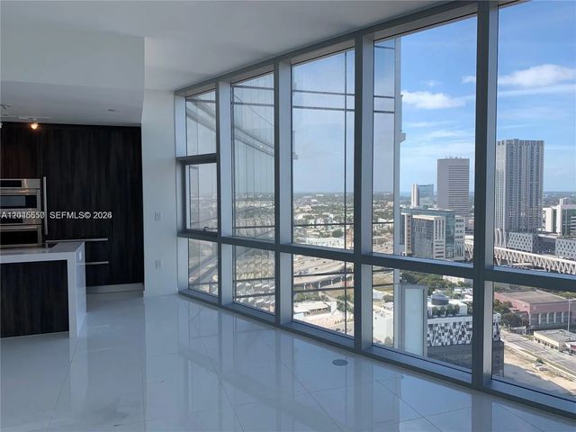 5 of 22 - 851 Ne 1st Avenue #2702, Miami, FL