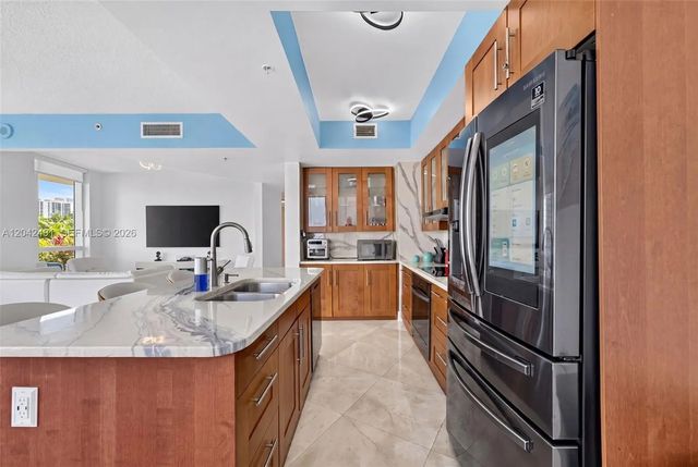 2 of 28 - 480 Ne 30th Street #1807, Miami, FL