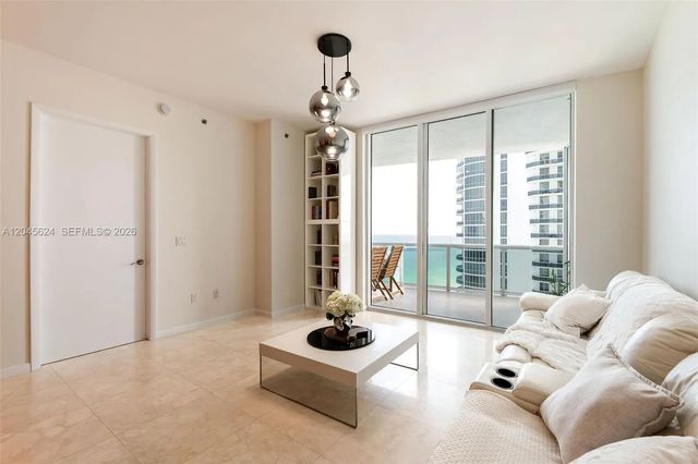 3 of 38 - 15901 Collins Avenue #2502, Sunny Isles Beach, FL