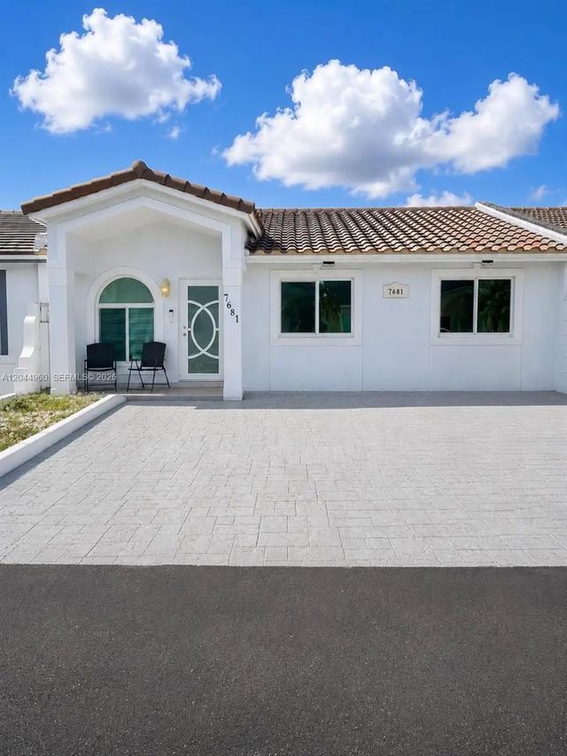 7681 Nw 178th Terrace, Hialeah