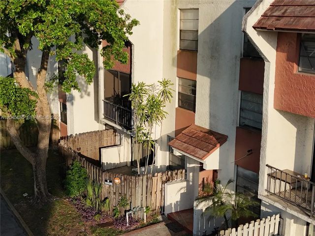 1796 Nw 55th Avenue #103, Lauderhill