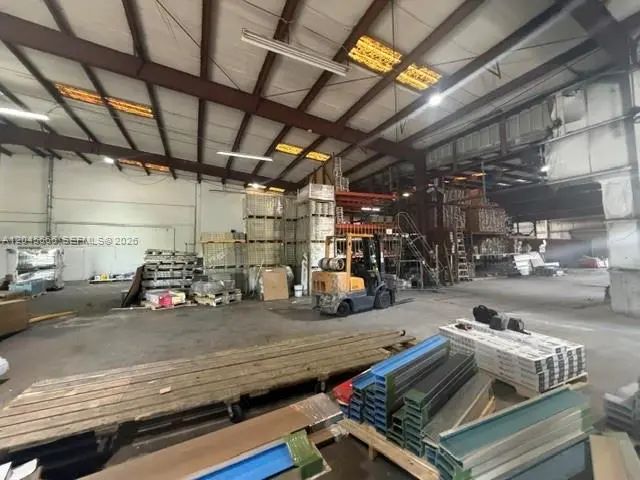 4 of 10 - 7500 Nw 74th Avenue, Medley, FL