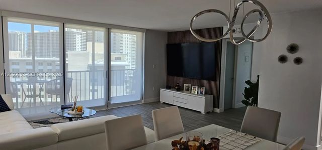 4 of 30 - 17600 N Bay Road #n906, Sunny Isles Beach, FL